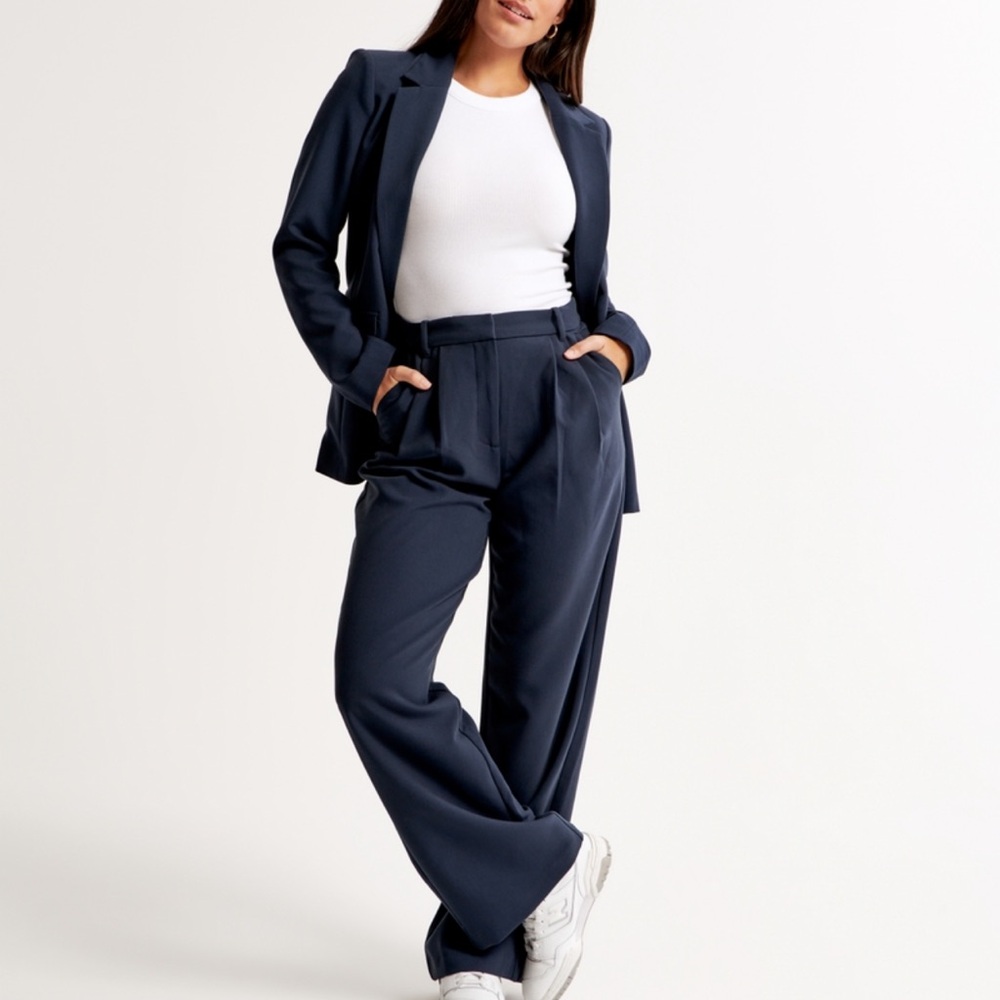 Abercrombie & Fitch Blue Pant Elegant Wide-Leg Design from Curve Love collection